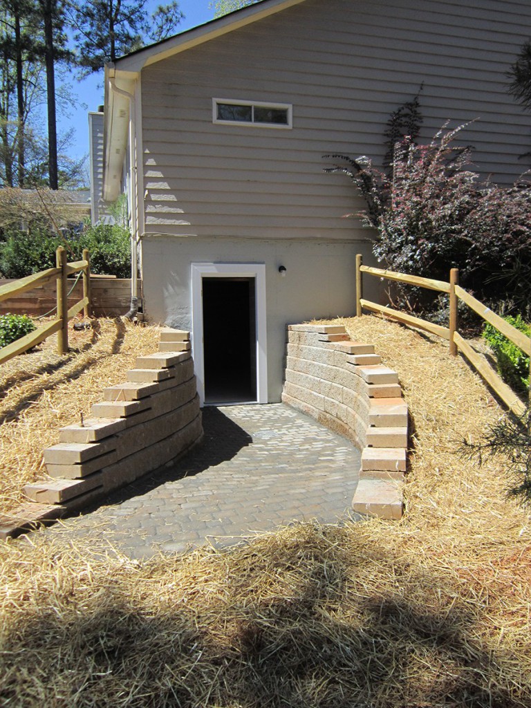 Get your retaining wall built before the spring rains set in and ruin your property with ContractorMen.